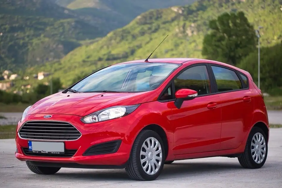 Ford Fiesta, photo 2